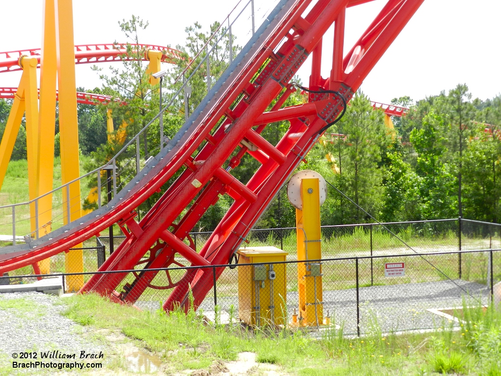 Massively strong support structure for the lift hill.