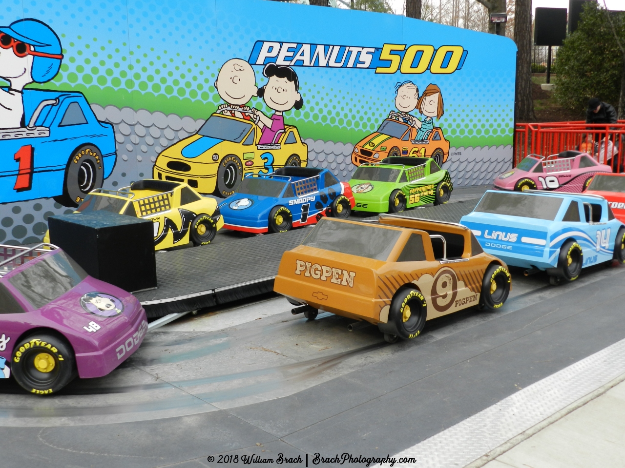 New for 2017 as part of a three-ride expansion for Planet Snoopy was the Peanuts 500 - a kiddie version of the Whip ride.