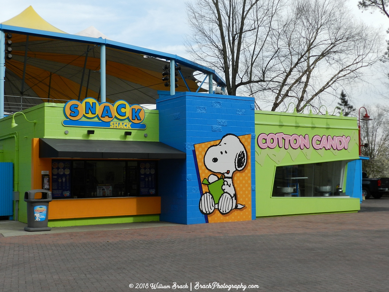 Snack Shack near Flying Ace and Peanuts 500 in the Planet Snoopy section of Kings Dominion.