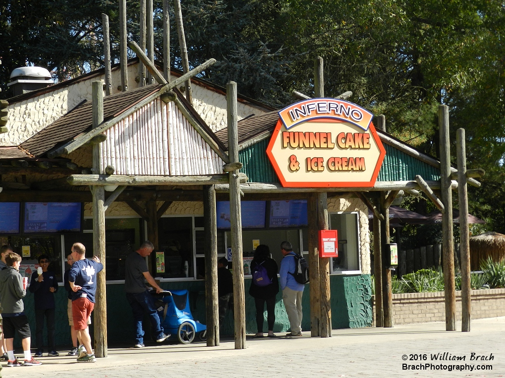 This is the place to get deep fried ice cream banana splits.