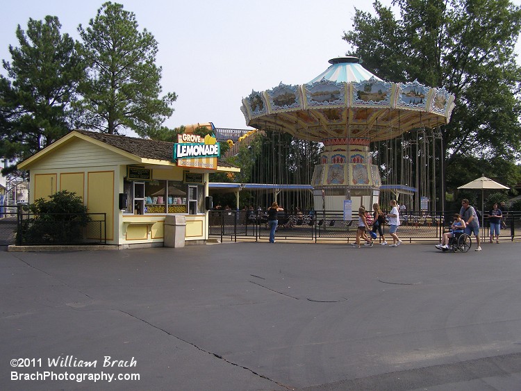 Plaza area infront of the Wave Swinger.