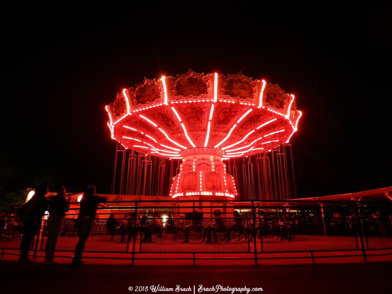 Red lights really help create a very eerie feeling at night on the Wave Swinger!