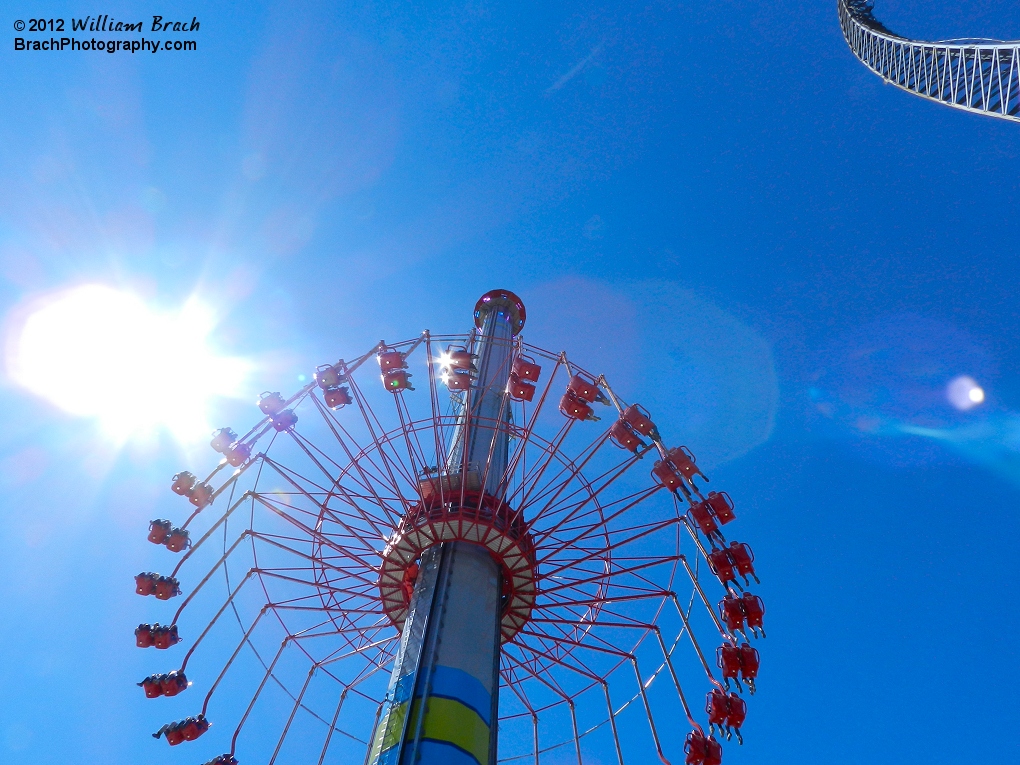 WindSeeker riders going up!