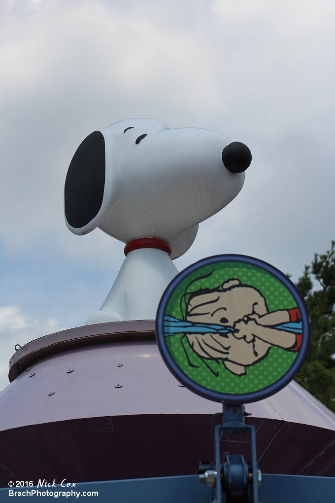 Snoopy on the top of the ride.