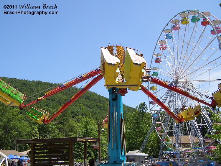 Looking at Downdraft in action at Knoebels in beautiful Elysburg, Pennsylvania.