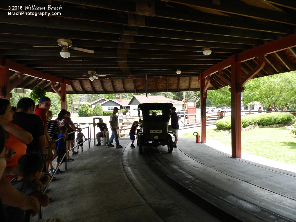 Glimpse into the station of the Gasoline Alley.