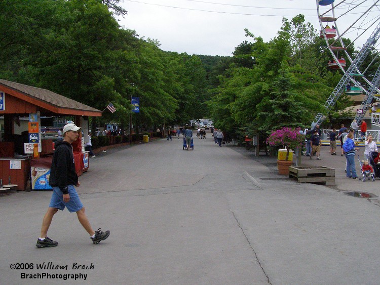 Knmoebels is a free admission park that also has an in-park campground which allows people to roam around freely through out the park.  Here's the entrance from the parking lot area.