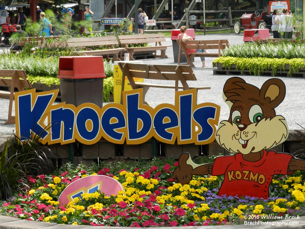 Very nice flowerbed with Kozmo.