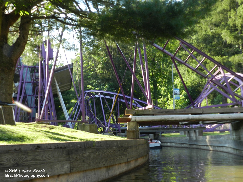 Going for a relaxing boat ride under Kosmo's Kurves.