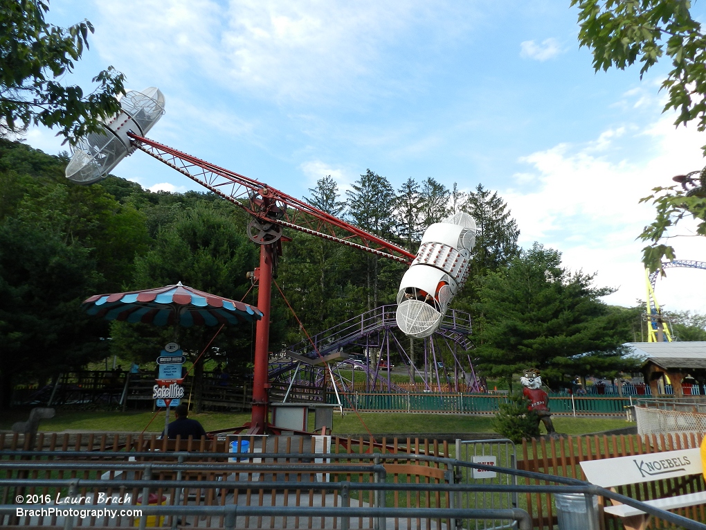 Satellite is a classic by-gone era ride found at Knoebels next to the Italian Trapeze.