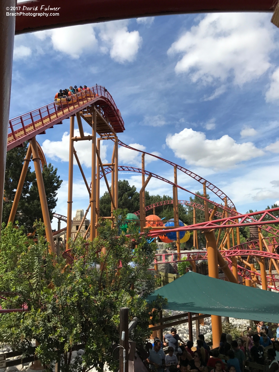 Sierra Sidewinder's lift hill.