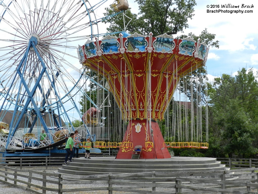 The chair swings at Lakemont Park with the Sky Diver in the background.