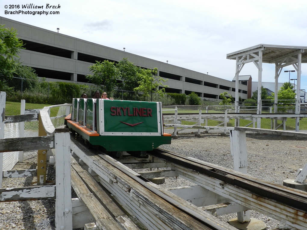 Skyliner train headed to the lift hill.