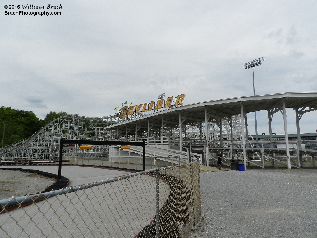 Overview of Skyliner's station area.