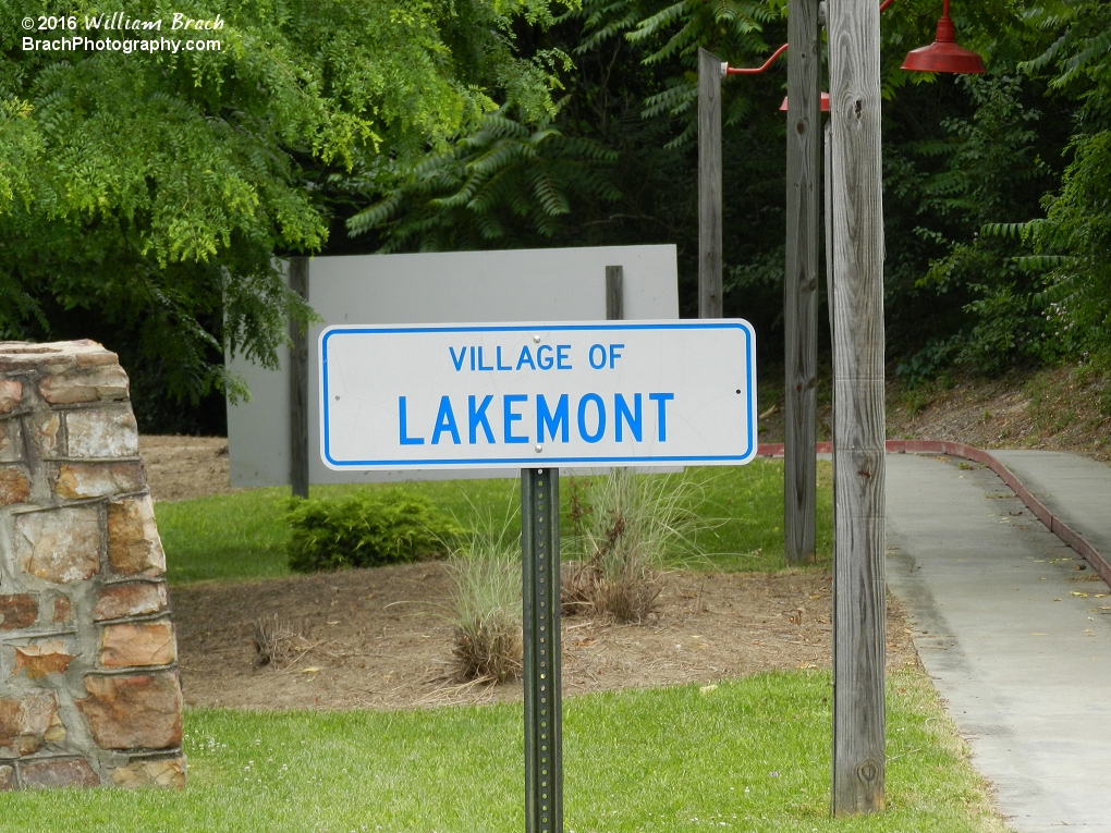 Village of Lakemont marker sign on the Tin Lizzy ride.