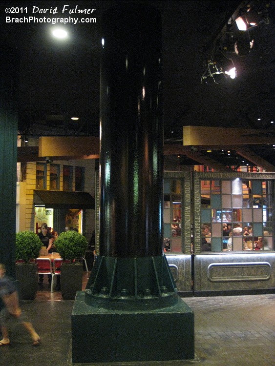 Visible of pole supporting the tracks inside NY NY Casino.