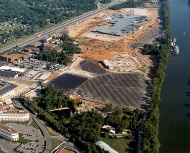 Most of the park was turned into a parking lot.  For shame Gaylord Entertainment.  For Shame. (Image generously STOLEN from OpryMills.com back in 2000)