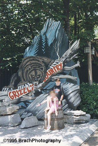 Entrance to the Grizzly Country area of the park.