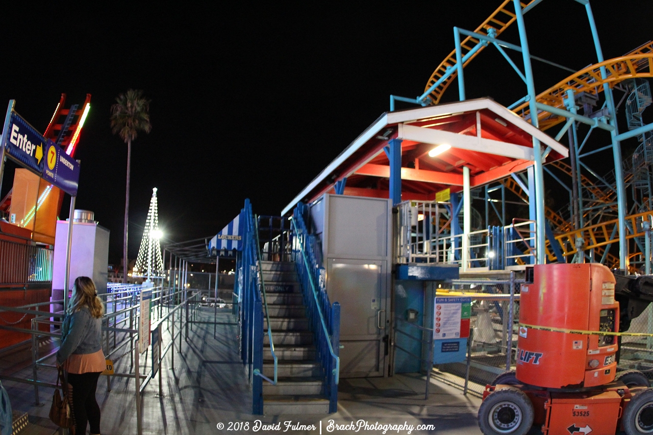 Undertow's queue and station area.