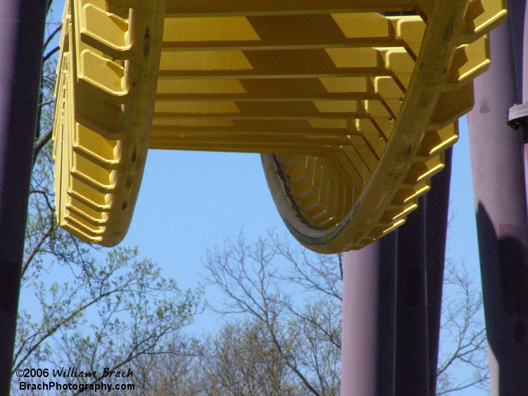 Closeup view of the yellow track on Batwing.