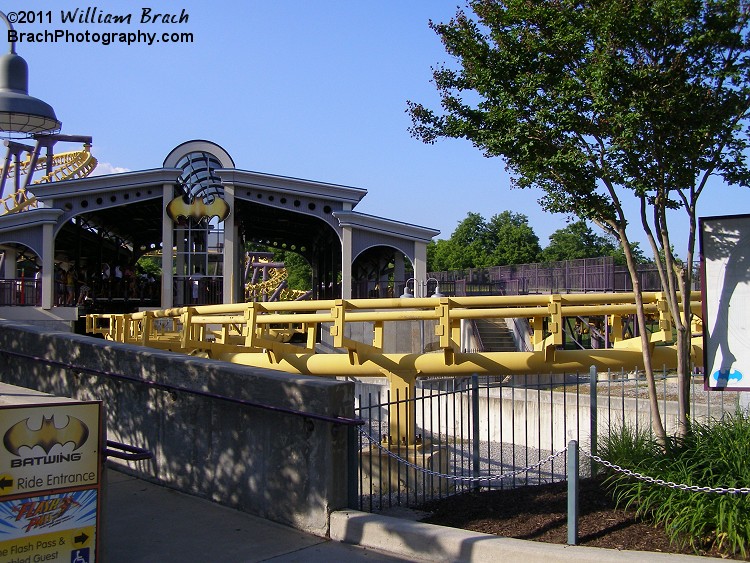 Batwing's yellow track leading up to the dual-load station.