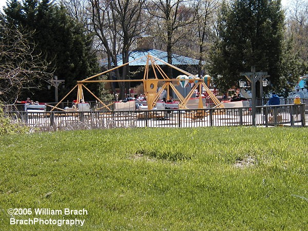 Cyclone in its original location near Wild One.  Note the original color yellow on the ride too.