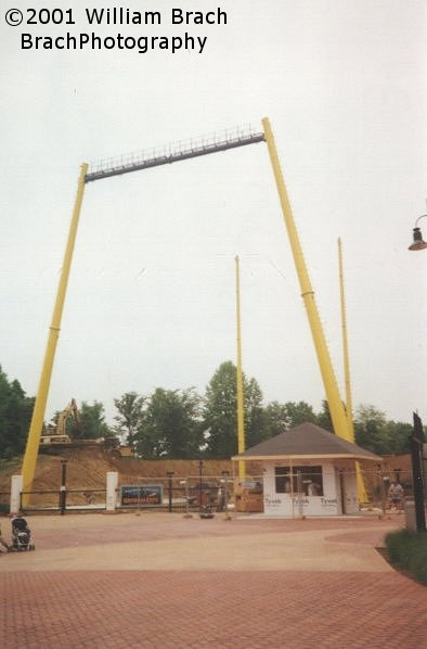 Besides Batwing being new in 2001, Sky Coaster made its debut that year as well.