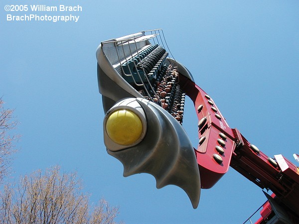 Iron Eagle spinning and twirling its riders in everywhich direction.