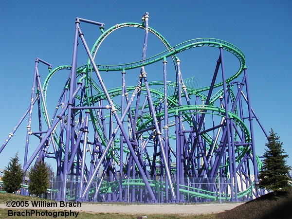 In the off season of 2004-2005, Six Flags began rehabbing the Joker's Jinx by giving it a fresh coat of paint.  As you can see here, the coaster still hasn't been finished by Opening Day 2005.  You can see the coaster still has quite a bit of primer on it.