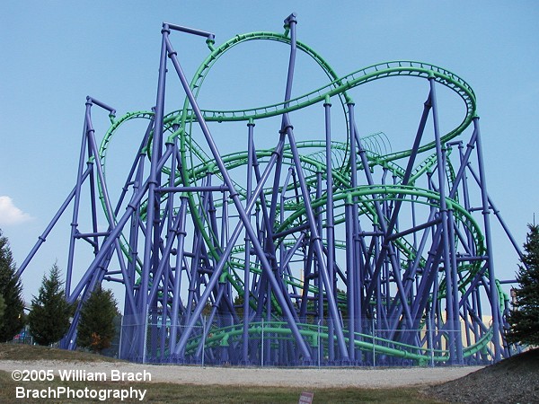 Later in the season, the paint job is finished and the coaster looks as beautiful as it did when it opened at Six Flags America in 1999.  B-E-A-U-T-I-F-U-L job on the coaster, Six Flags.