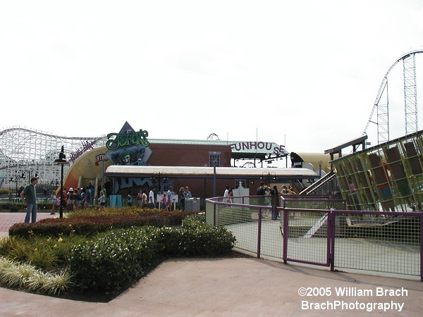 View of the queue shelter from Riddle Me This.