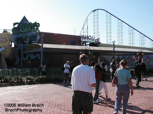 View of the queue shelter.