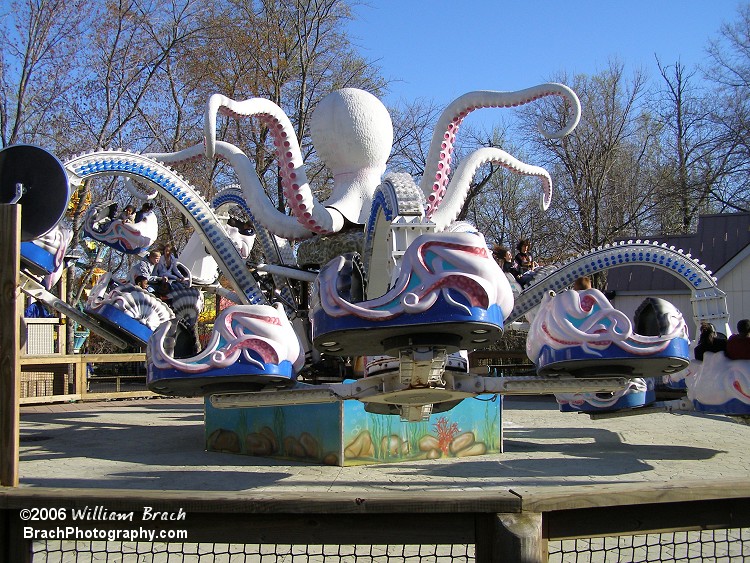 Another ride from Zamperla that has been removed from Six Flags America.