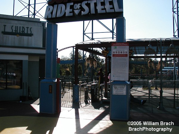 Entrance plaza to Superman: Ride of Steel.