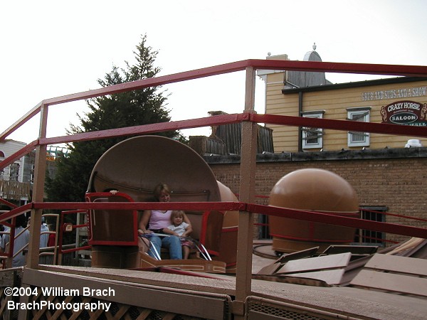 Traditional Tilt-a-Whirl ride at Six Flags America.