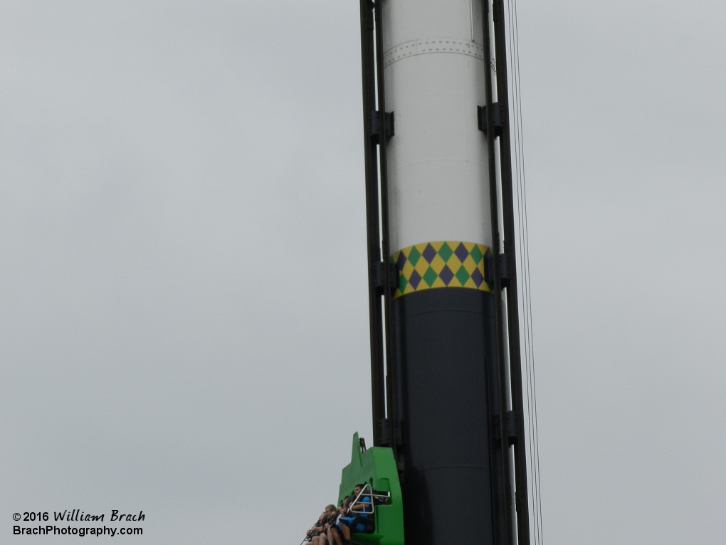 VooDoo Drop gondola falling in the free fall.