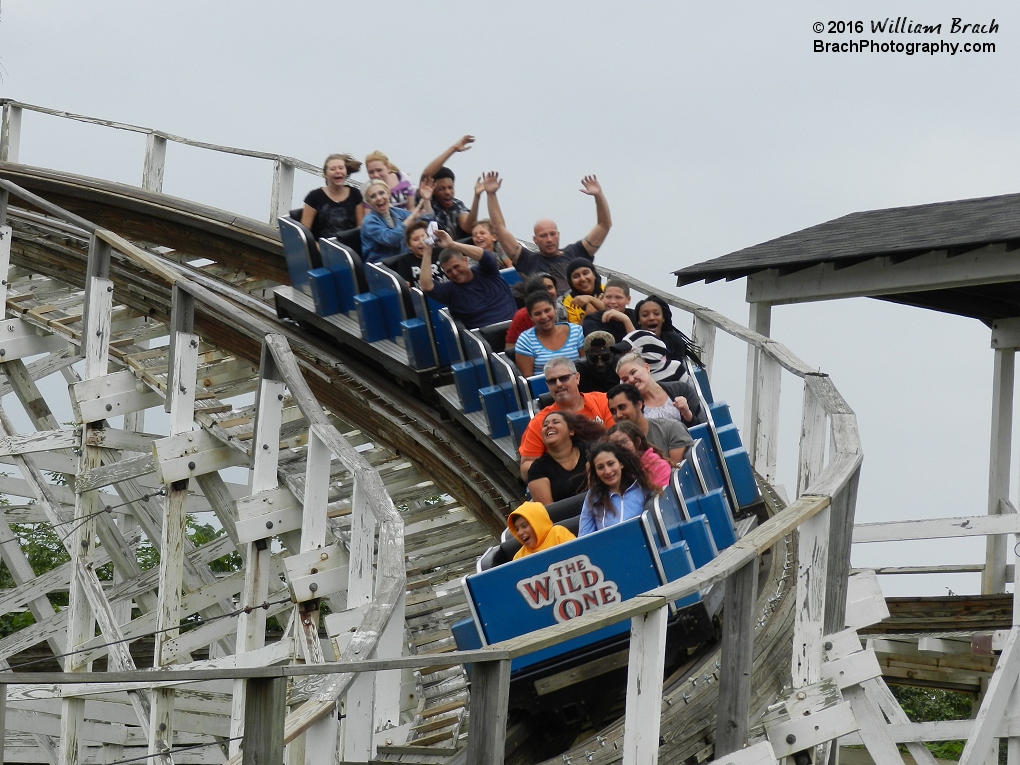 Wild One's blue train in the diving helix.