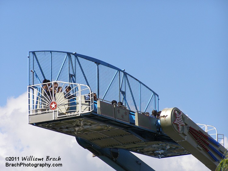 Here we see the ride up in the air, about to plunge riders back down.