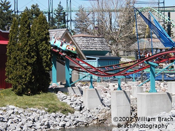 Six Flags Darien Lake's only kddie coaster.  Opened in 1981.