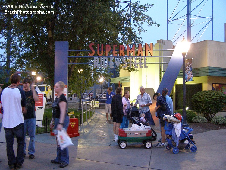 Entrance to Superman: Ride of Steel.