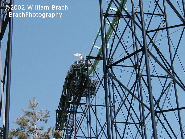 A Viper train cresting the lift hill.