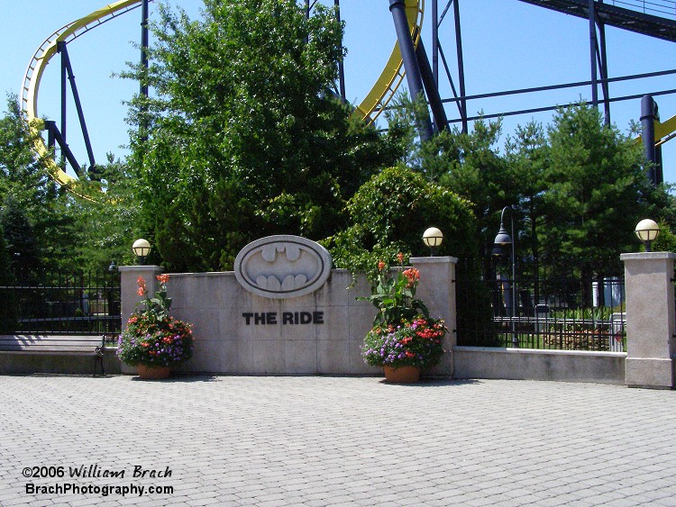 Sign marking the entrance to Batman: The Ride.