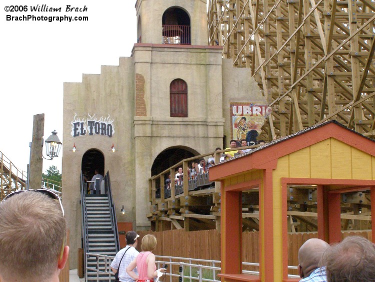 Six Flags Great Adventure recycled the station building from the previous coaster that used to occupy the space that El Toro now stands in - Viper, a TOGO coaster.