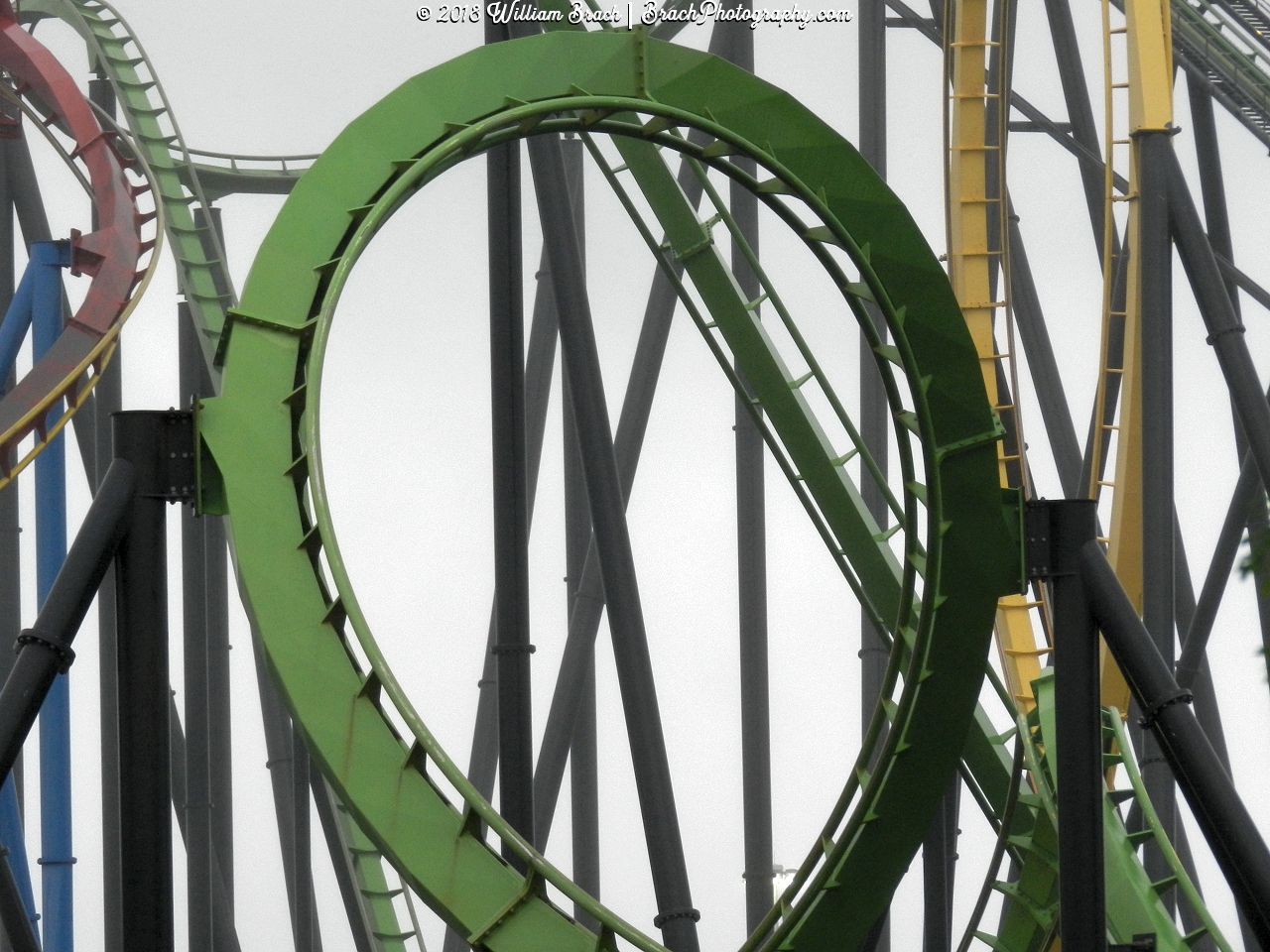 One of the several inversions on the Green Lantern.