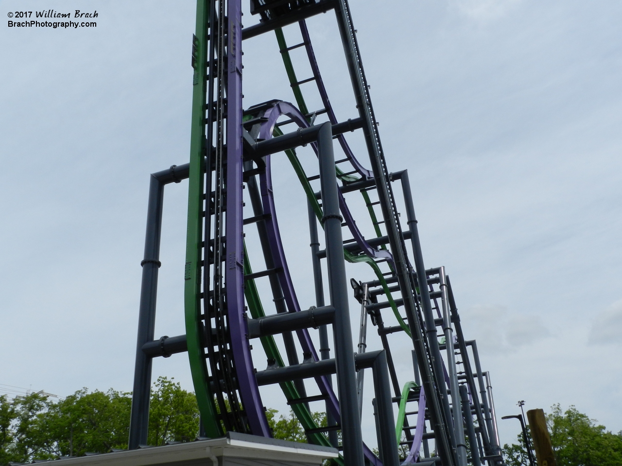 Overview of most of this compact coaster.