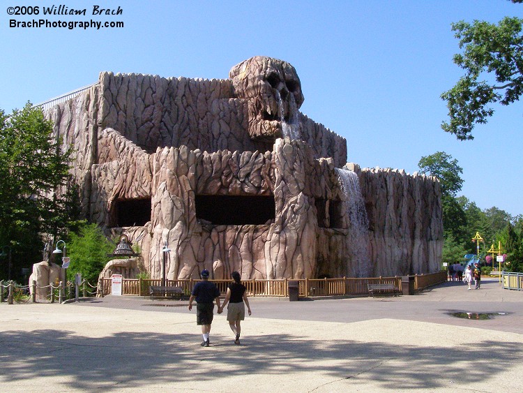 View of the ride's building.