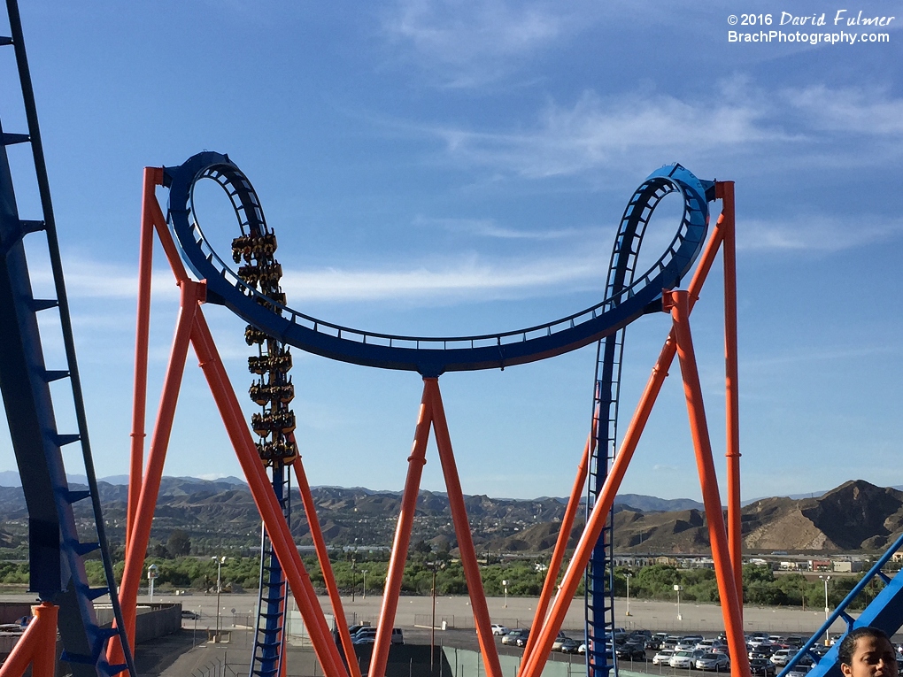 Scream train entering the Cobra Roll element.