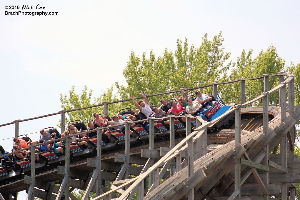 The train cresting the hammerhead turn.