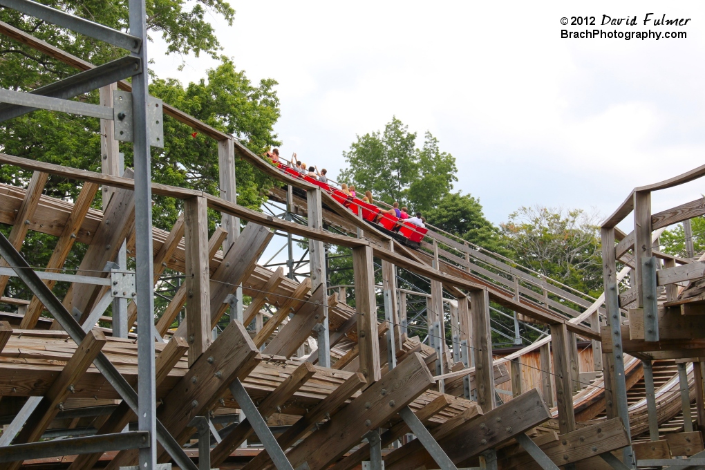 Different perspective of lift hill, seen from Ravine Flyer queue line.